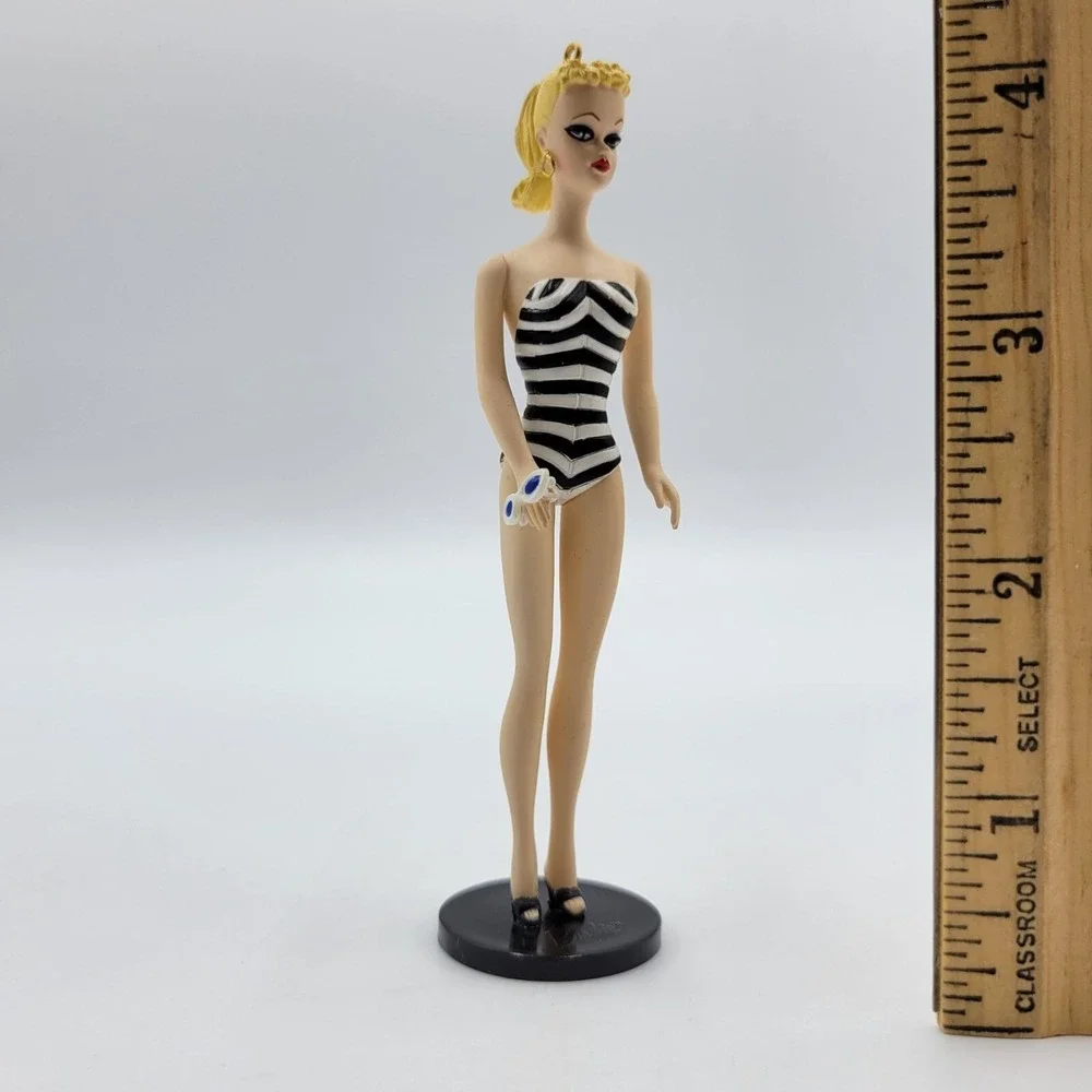Hallmark Keepsake Ornament Debut 1959 Barbie 1994 Edition Collectors Series